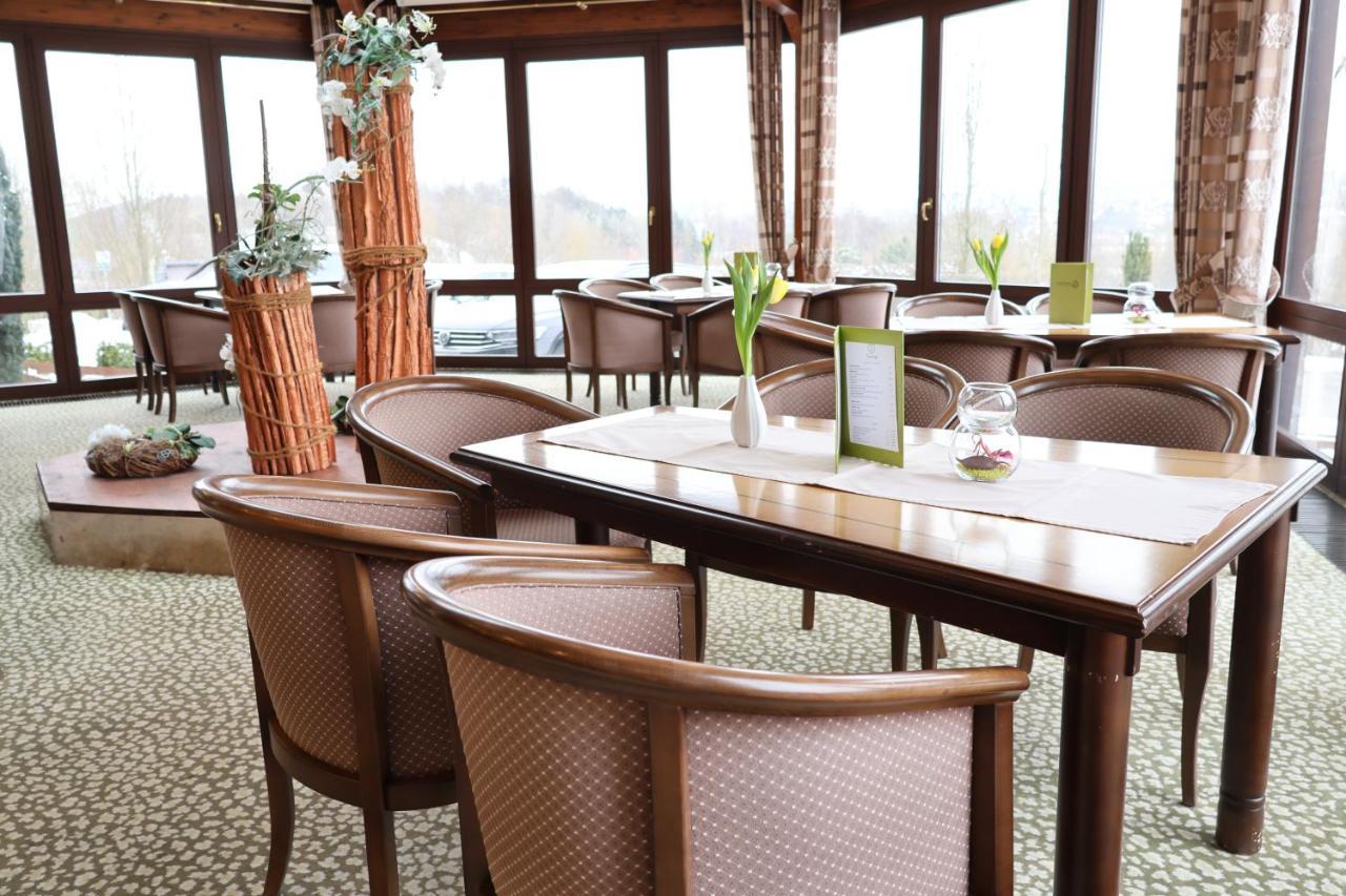 Kurhotel Bad Rodach an der ThermeNatur Bagian luar foto
